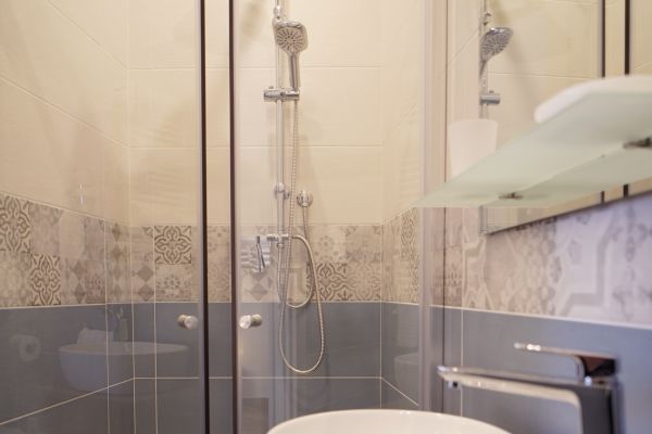 partenope-bagno-2CCB7E4F5-67C2-2D3A-7B84-1298F7086833.jpg